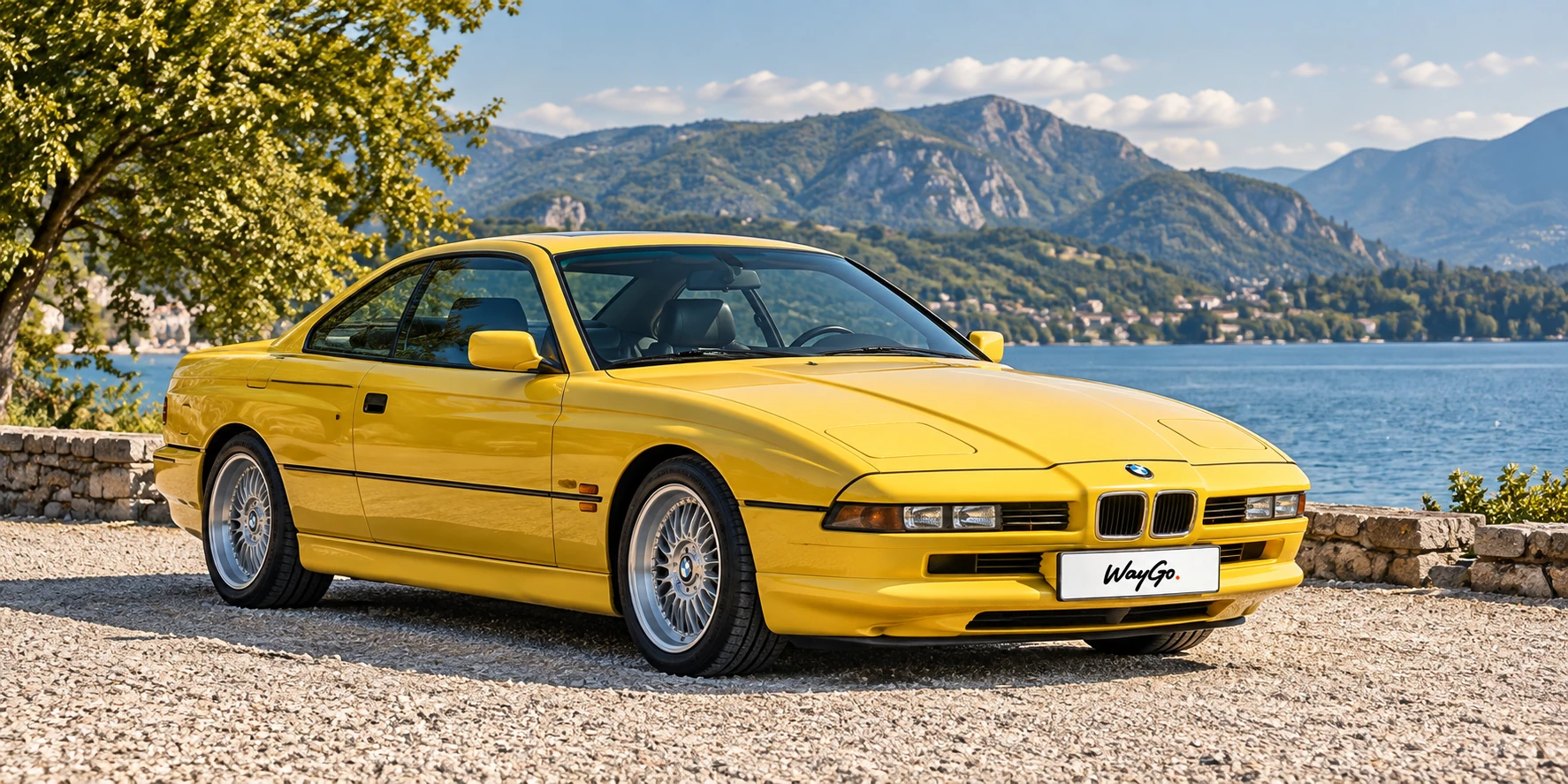 BMW 840Ci galben, complet vizibil, lângă un lac